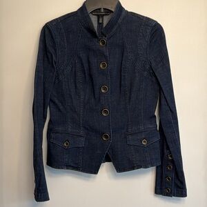 White House Black Market Dark Blue Denim Jean Jacket Fitted Stretch size 2 EUC